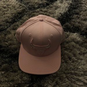 Pink & white Chicago bulls new era Snap back hat